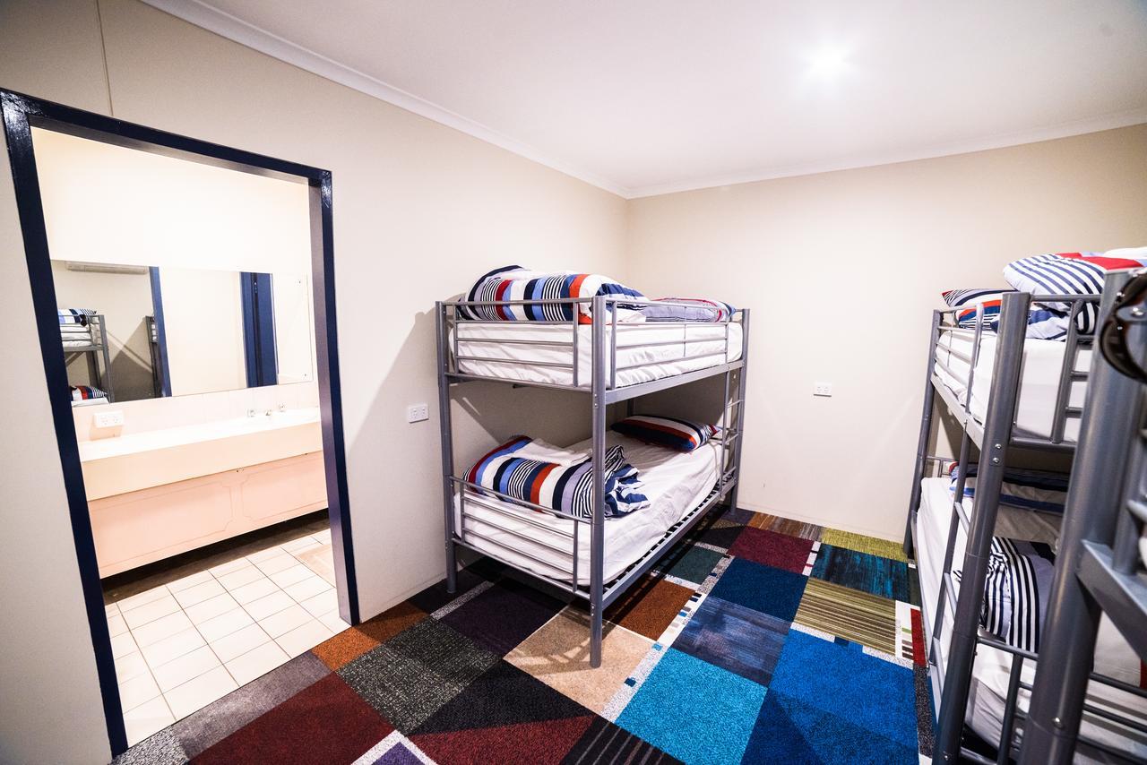 Jump Inn Alice Budget Accommodation Alice Springs Eksteriør billede