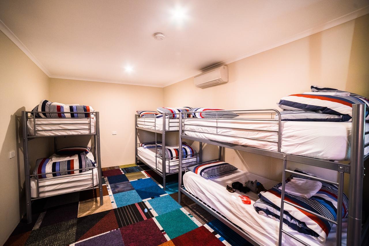 Jump Inn Alice Budget Accommodation Alice Springs Eksteriør billede