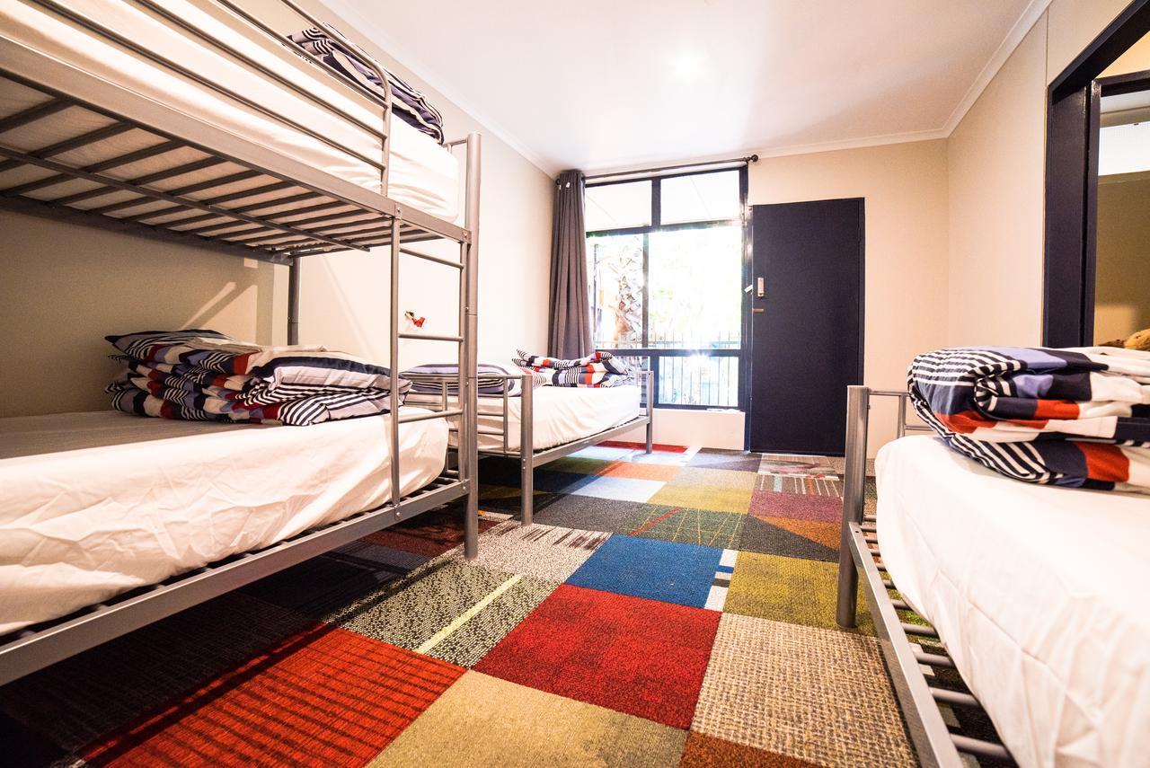 Jump Inn Alice Budget Accommodation Alice Springs Eksteriør billede