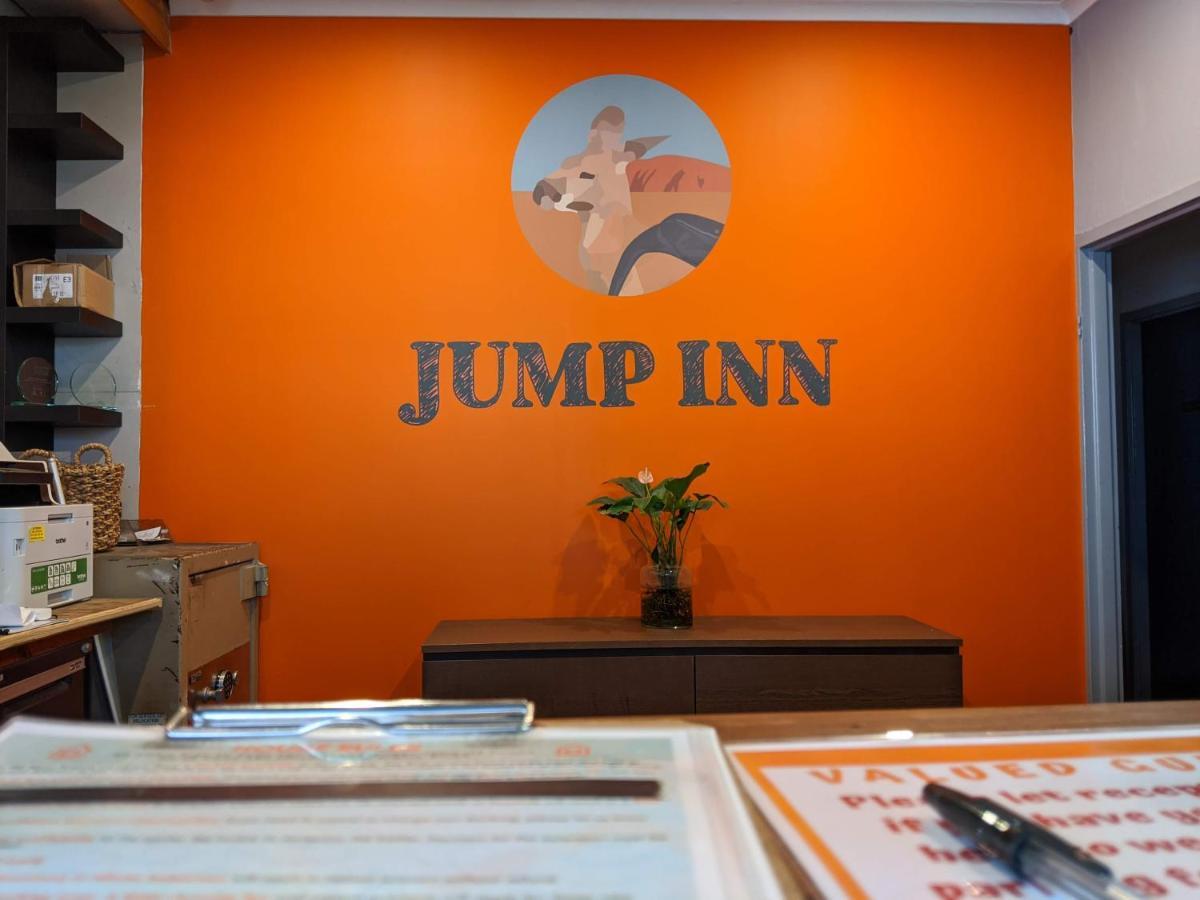 Jump Inn Alice Budget Accommodation Alice Springs Eksteriør billede