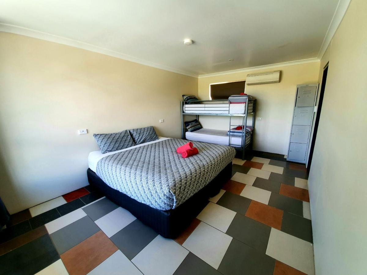 Jump Inn Alice Budget Accommodation Alice Springs Eksteriør billede